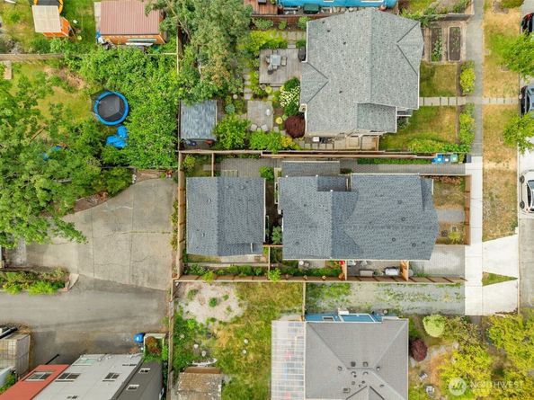 1415 29th Avenue C, Seattle WA 98122