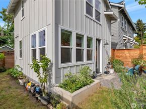 1415 29th Avenue C, Seattle WA 98122