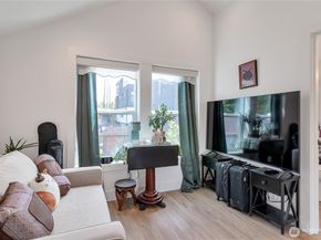 1415 29th Avenue C, Seattle WA 98122