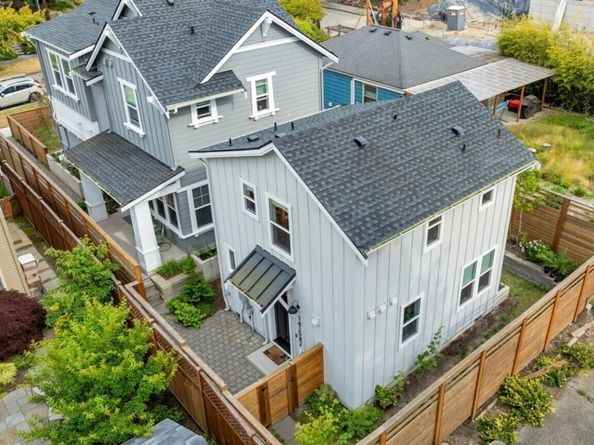 1415 29th Avenue C, Seattle WA 98122