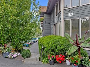19428 Aurora Avenue N 332, Shoreline WA 98133