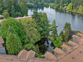 19428 Aurora Avenue N 332, Shoreline WA 98133