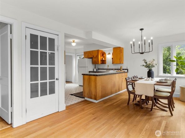 8333 17th Avenue NW, Seattle WA 98117