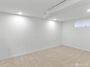 8333 17th Avenue NW, Seattle WA 98117