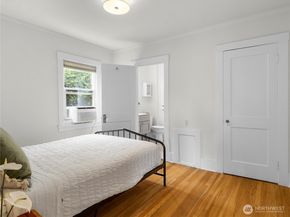 8333 17th Avenue NW, Seattle WA 98117