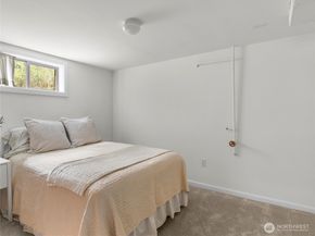 8333 17th Avenue NW, Seattle WA 98117