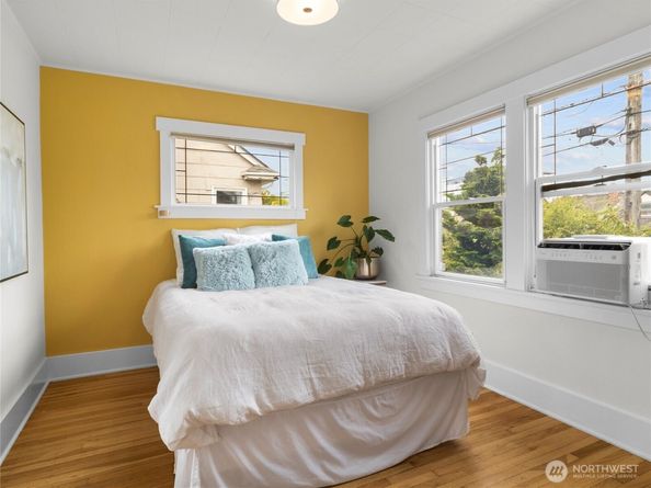 8333 17th Avenue NW, Seattle WA 98117