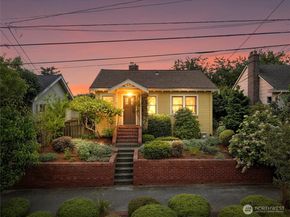 8333 17th Avenue NW, Seattle WA 98117