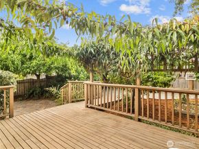 8333 17th Avenue NW, Seattle WA 98117