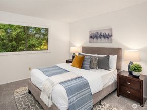 14132 74th Place NE 16D, Kirkland WA 98034