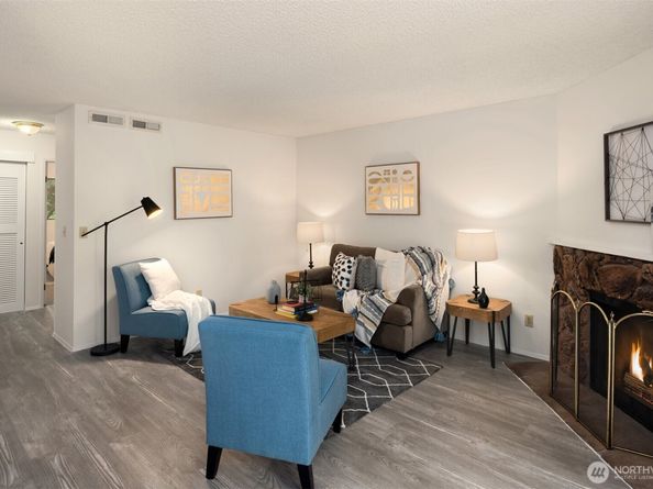 14132 74th Place NE 16D, Kirkland WA 98034