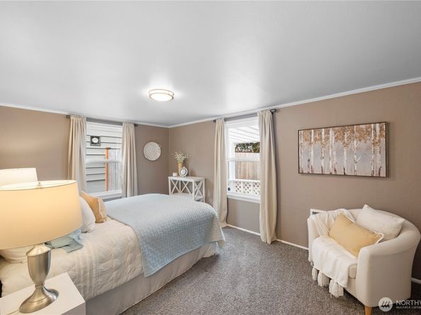 18328 15th Place NE, Shoreline WA 98155