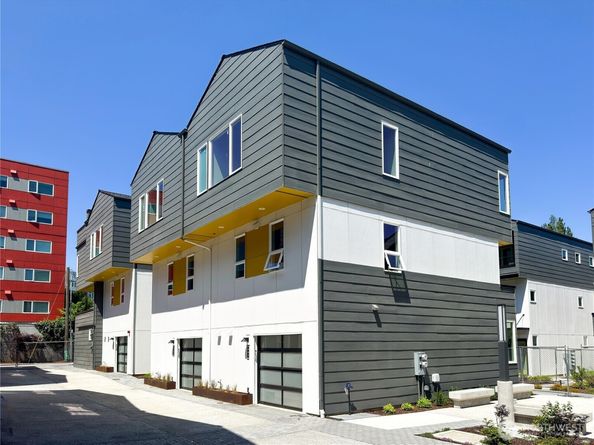 6945 42nd Avenue S, Seattle WA 98118