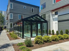 6945 42nd Avenue S, Seattle WA 98118