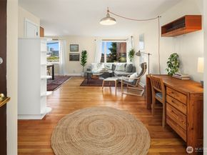 228 Aloha Street 403, Seattle WA 98109