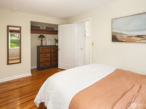 228 Aloha Street 403, Seattle WA 98109