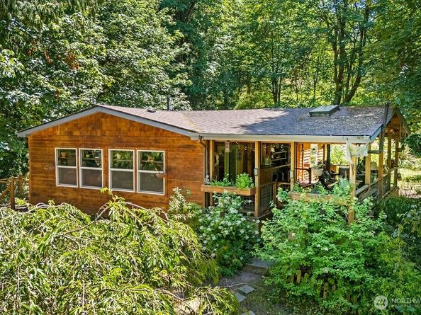 8817 Clearwater Lane SE, Port Orchard WA 98367