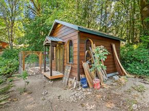8817 Clearwater Lane SE, Port Orchard WA 98367
