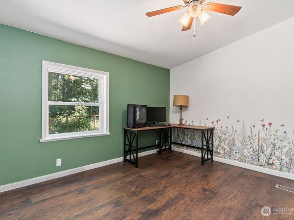 8817 Clearwater Lane SE, Port Orchard WA 98367