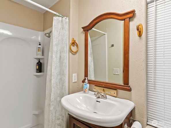8817 Clearwater Lane SE, Port Orchard WA 98367