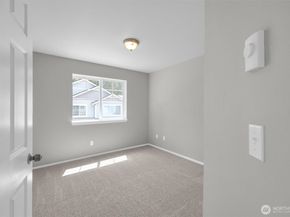 19168 110th Place SE 19168, Renton WA 98055