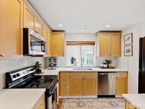 9239 Ashworth Avenue N B, Seattle WA 98103