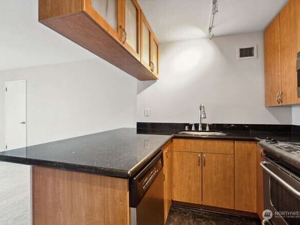 1105 Spring Street 701, Seattle WA 98104
