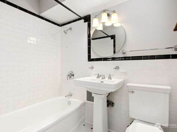 1105 Spring Street 701, Seattle WA 98104