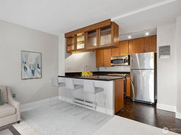 1105 Spring Street 701, Seattle WA 98104