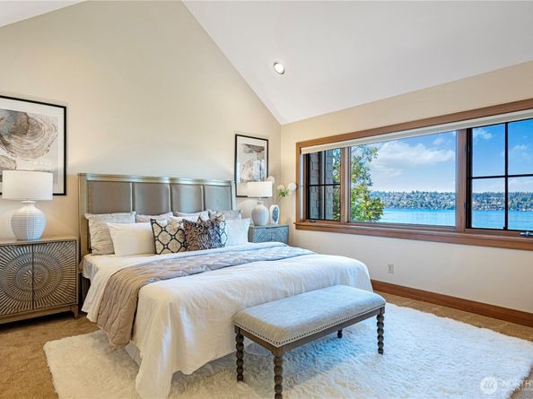 8281 W Mercer Way, Mercer Island WA 98040