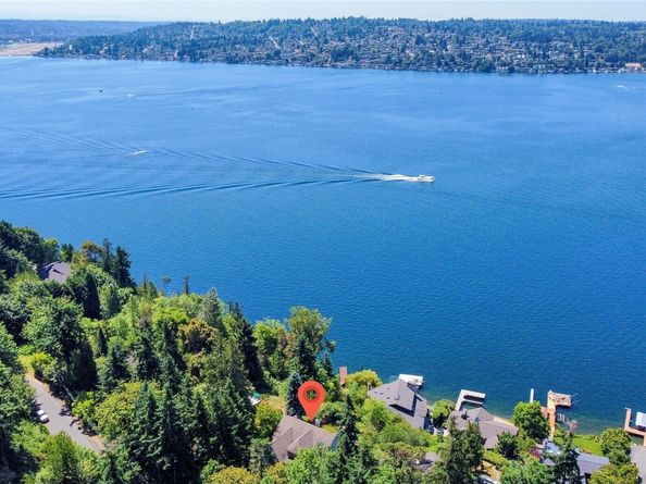 8281 W Mercer Way, Mercer Island WA 98040
