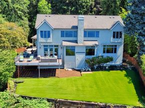 8281 W Mercer Way, Mercer Island WA 98040