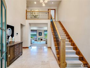 8281 W Mercer Way, Mercer Island WA 98040