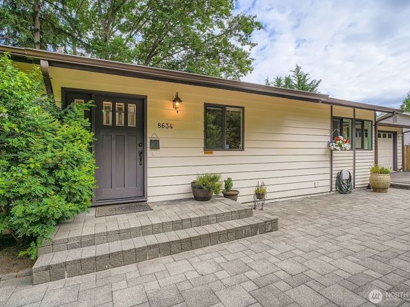 8634 NE 169th Street, Kenmore WA 98028
