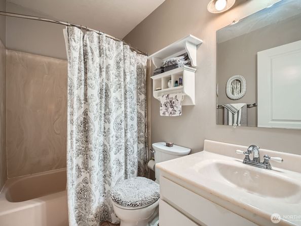 8634 NE 169th Street, Kenmore WA 98028