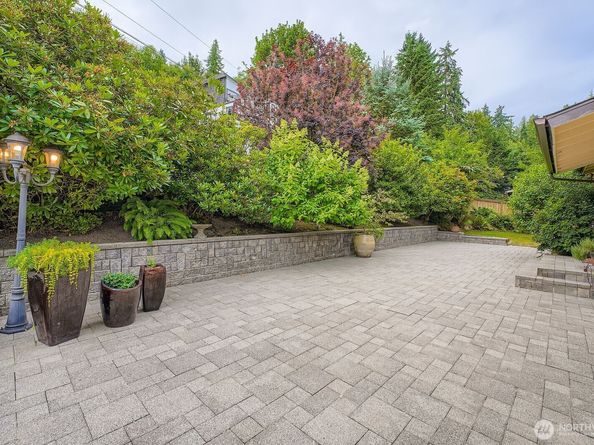 8634 NE 169th Street, Kenmore WA 98028