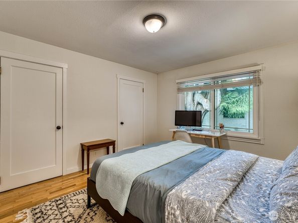 1948 Rainier Avenue, Bremerton WA 98312