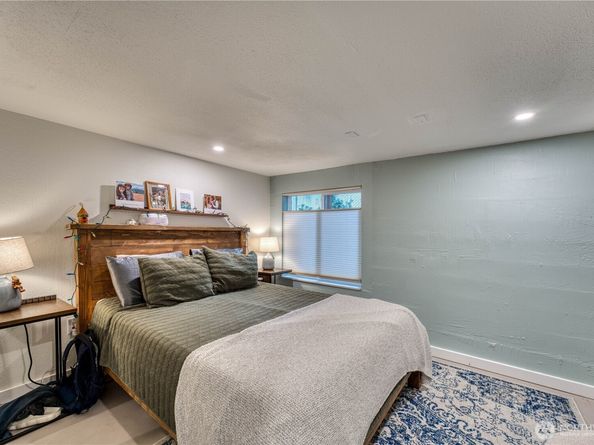 1948 Rainier Avenue, Bremerton WA 98312