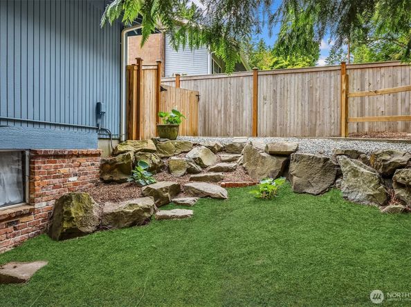 17611 6th Avenue NW, Shoreline WA 98177