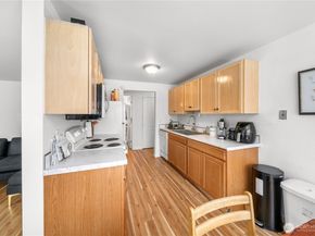 11556 Greenwood Avenue N 105, Seattle WA 98133