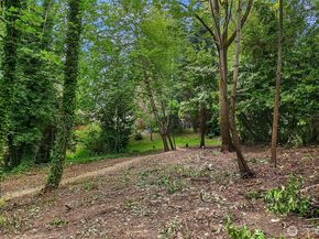 13633 SE 1st Street, Bellevue WA 98005
