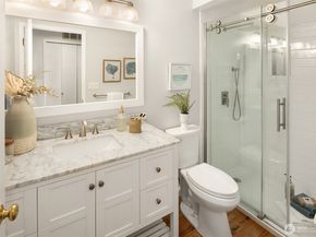 13633 SE 1st Street, Bellevue WA 98005