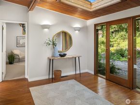 13633 SE 1st Street, Bellevue WA 98005
