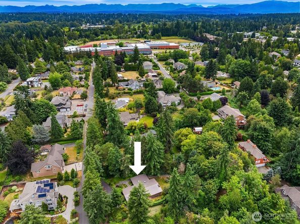 13633 SE 1st Street, Bellevue WA 98005