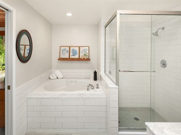 13633 SE 1st Street, Bellevue WA 98005