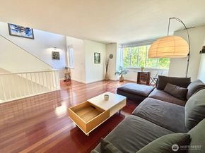 6719 35th Place S, Seattle WA 98118
