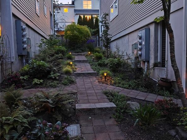 6719 35th Place S, Seattle WA 98118