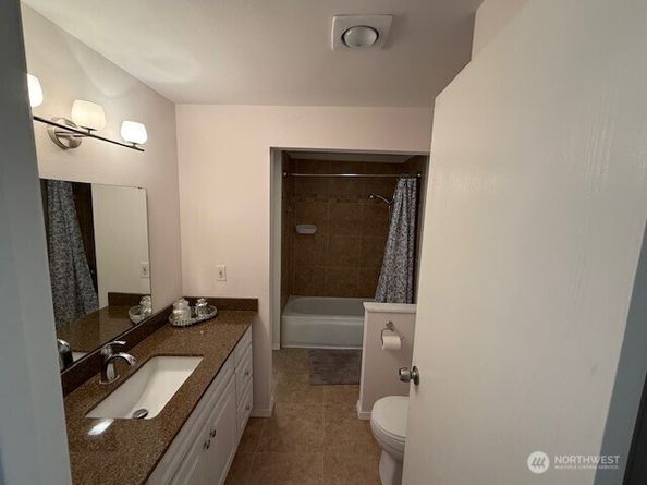 1555 Union Avenue NE 56, Renton WA 98059