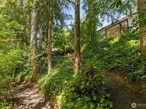 14517 SE 41st Lane, Bellevue WA 98006
