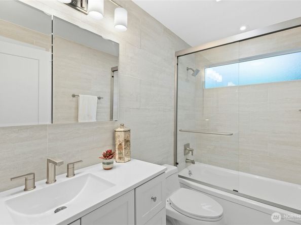 14517 SE 41st Lane, Bellevue WA 98006